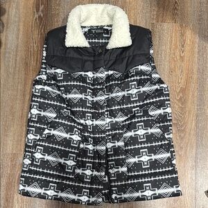Black and White Patterned Vest with Sherpa Collar